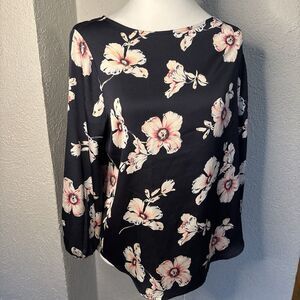 Ann Taylor Blue Floral Top - Large Petite